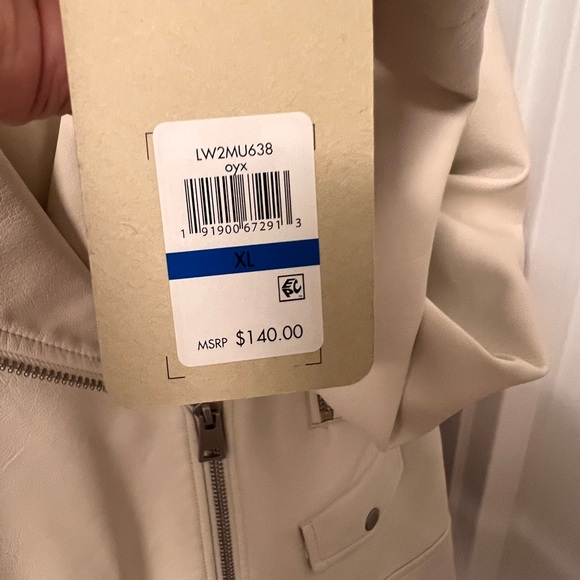 Levi’s Women’s Faux Leather jacket - Picture 3 of 16